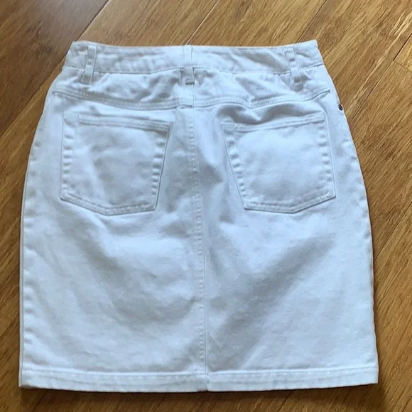 Jeanology Newport News White Jean Skirt - Picture 2 of 9